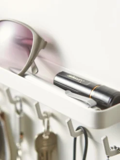Appendiabiti da parete con retro magnetico Smart