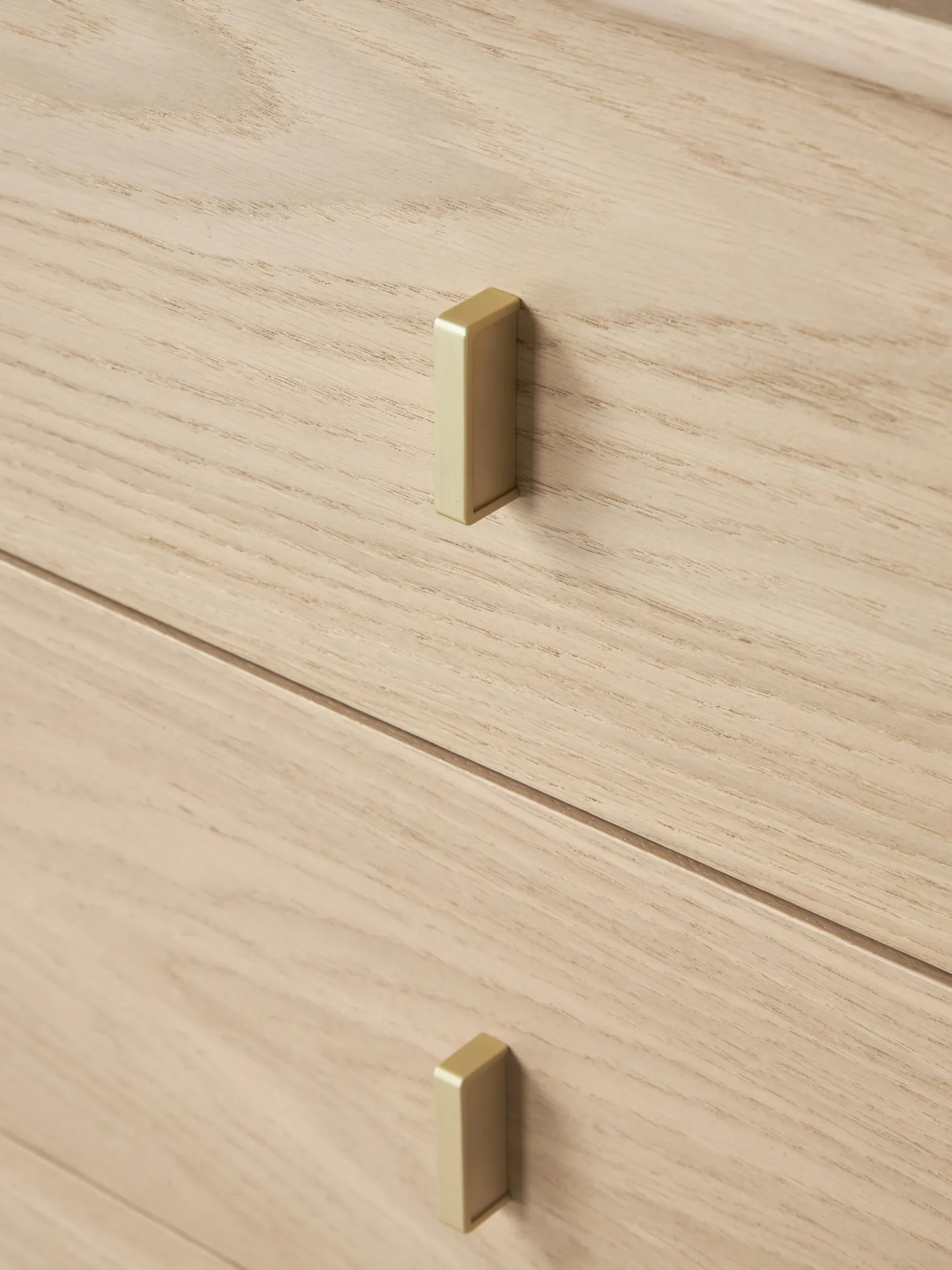 Cassettiera in legno di quercia Diana