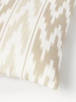 Copricuscino da esterno con motivo ikat Maillot