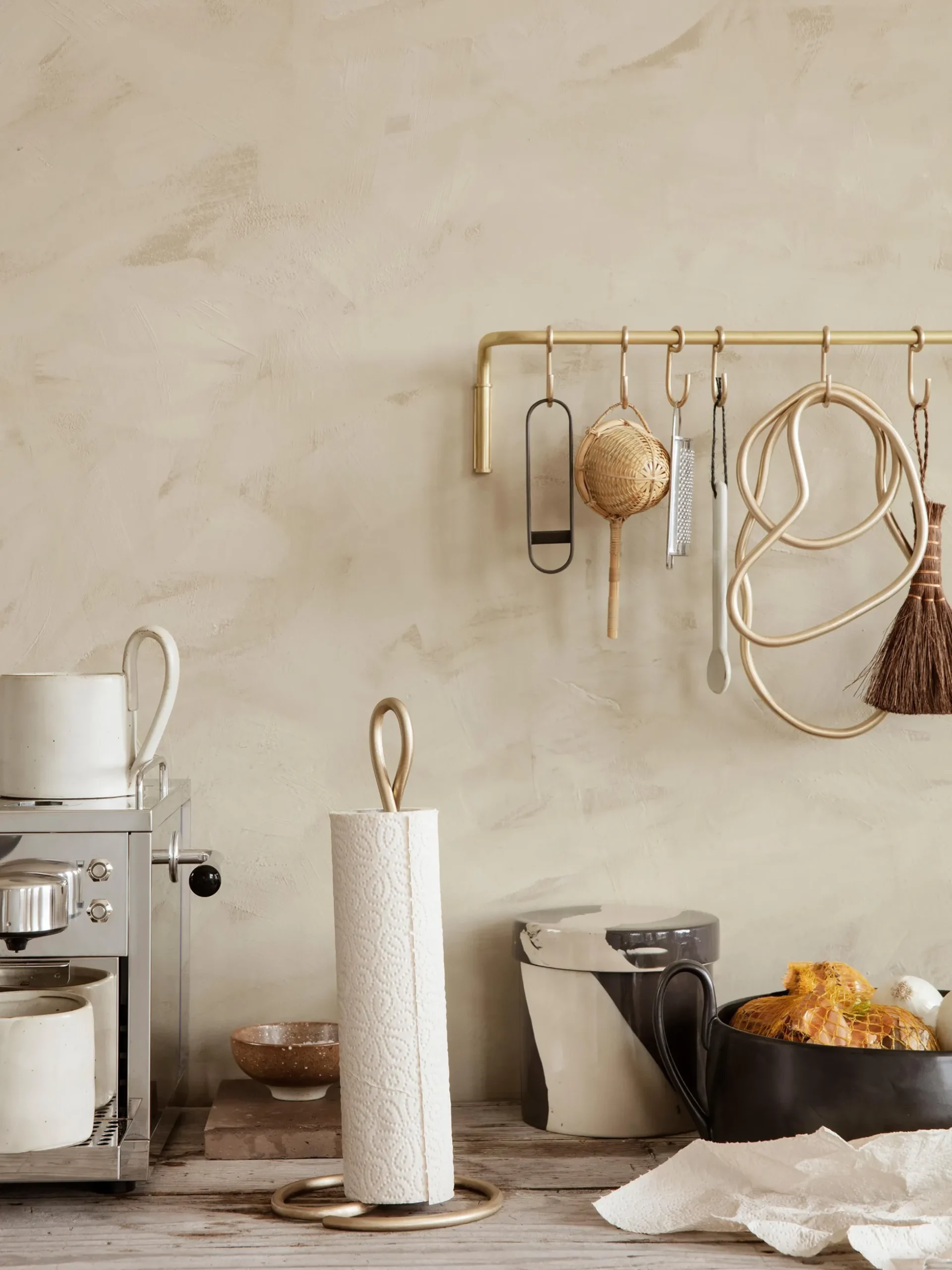 Portarotolo da cucina in metallo fatto a mano Curvature