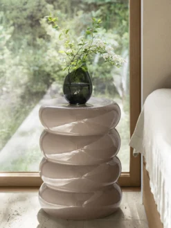 Sgabello in ceramica Toru