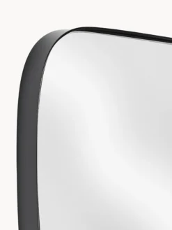 Specchio da parete dalla forma curva Oiva