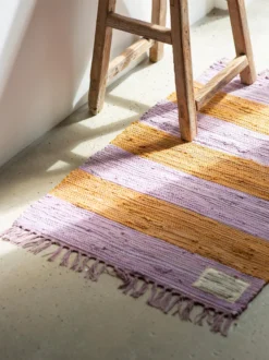 Tappeto in cotone tessuto a mano con frange Chindi