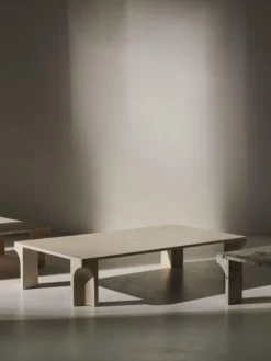 Tavolino in travertino Doric larg. 140 cm